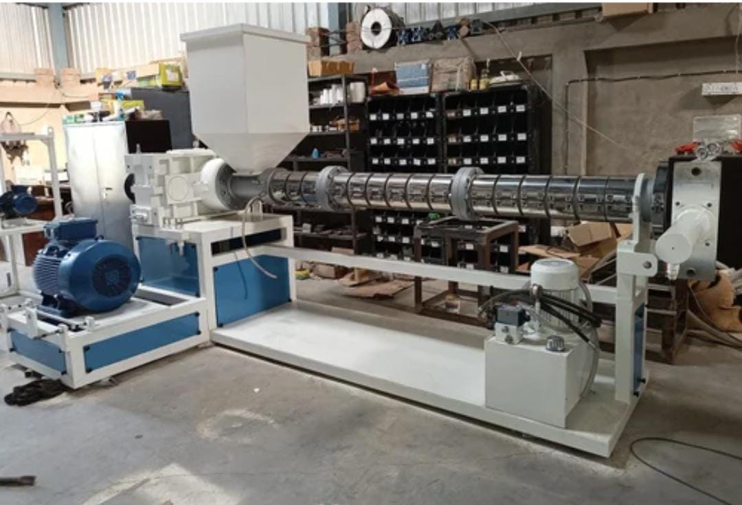 Plastic recycling machinery at Sri Sai Polymers